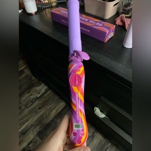 Beachwaver S1.25 brand new still in box never been used!